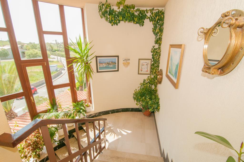 Hotel Costa De Ajo Buitenkant foto